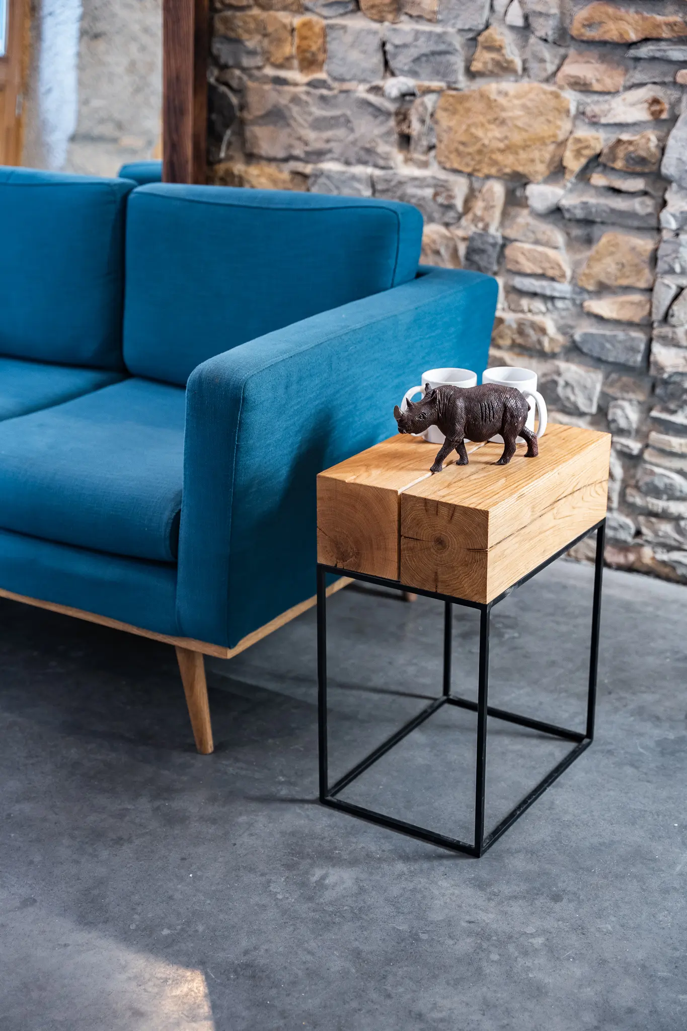 mobilier de salon bois acier mobilier de salon en bois acier fabriqué par artisant lyonnais Quentin Boyet