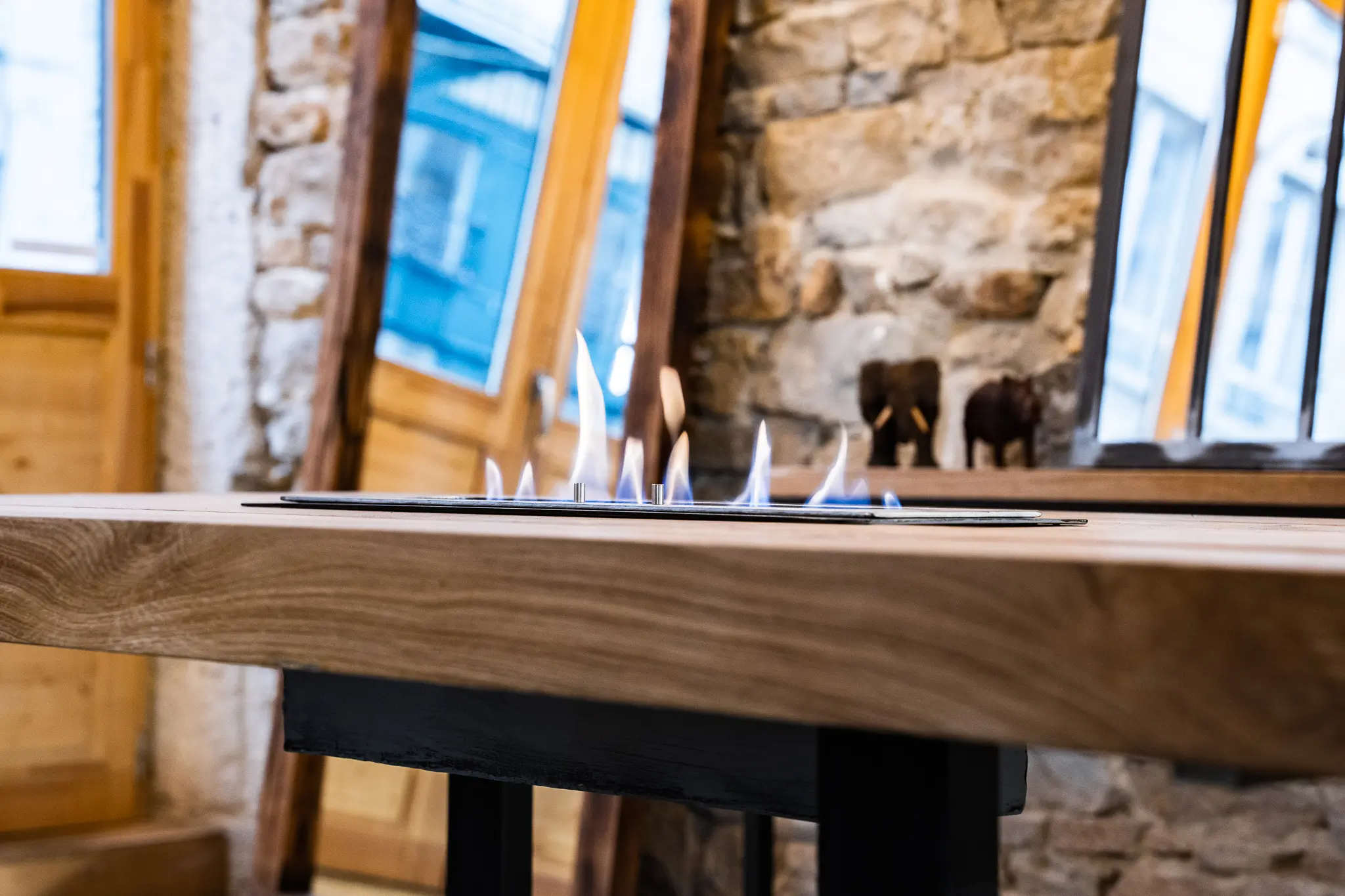 Flamme du bruleur bioéthanol pour table en bois Brûleur éthanol pour table en chêne massif sur mesure