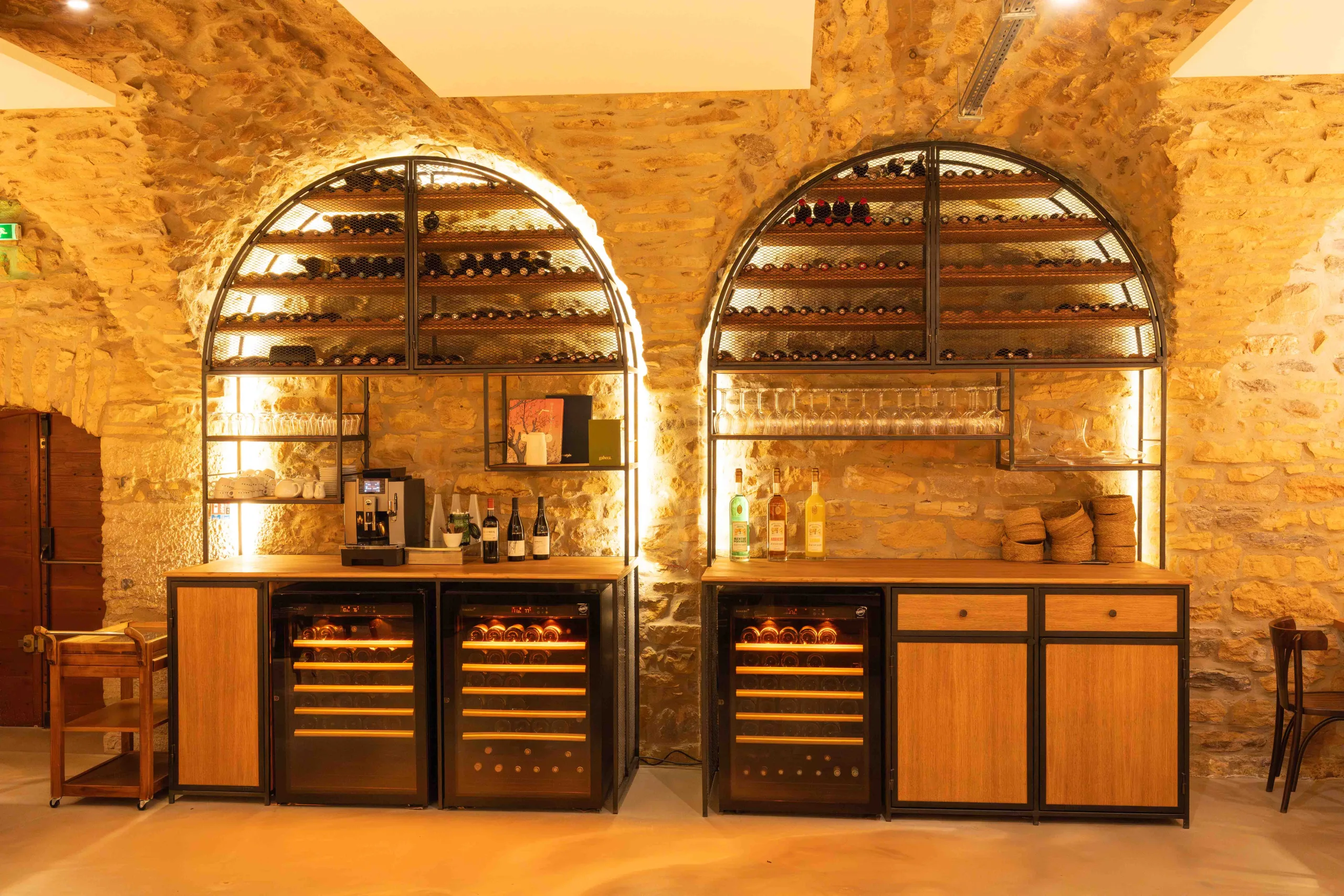 projet pro d'une cave sur-mesure pour un restaurant réalisé par l'atelier boyet